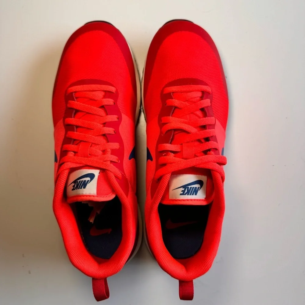 Nike Elite Shinsen Team Orange and Royal Blue Running Shoes Women’s size 7.5